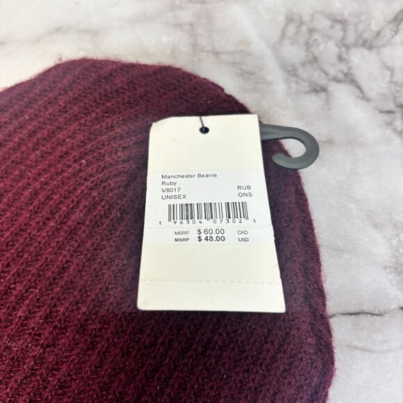 Vuori Manchester Beanie Unisex Ruby Red Purple Wool Cashmere Unisex OSFA NWT - Picture 3 of 4
